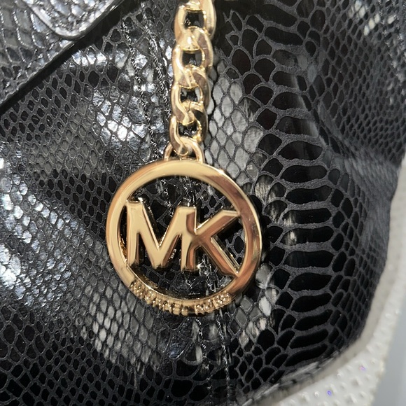 Project Bag: Michael Kors Black Patent Leather Snake Print with Gold Hardware - Picture 7 of 10